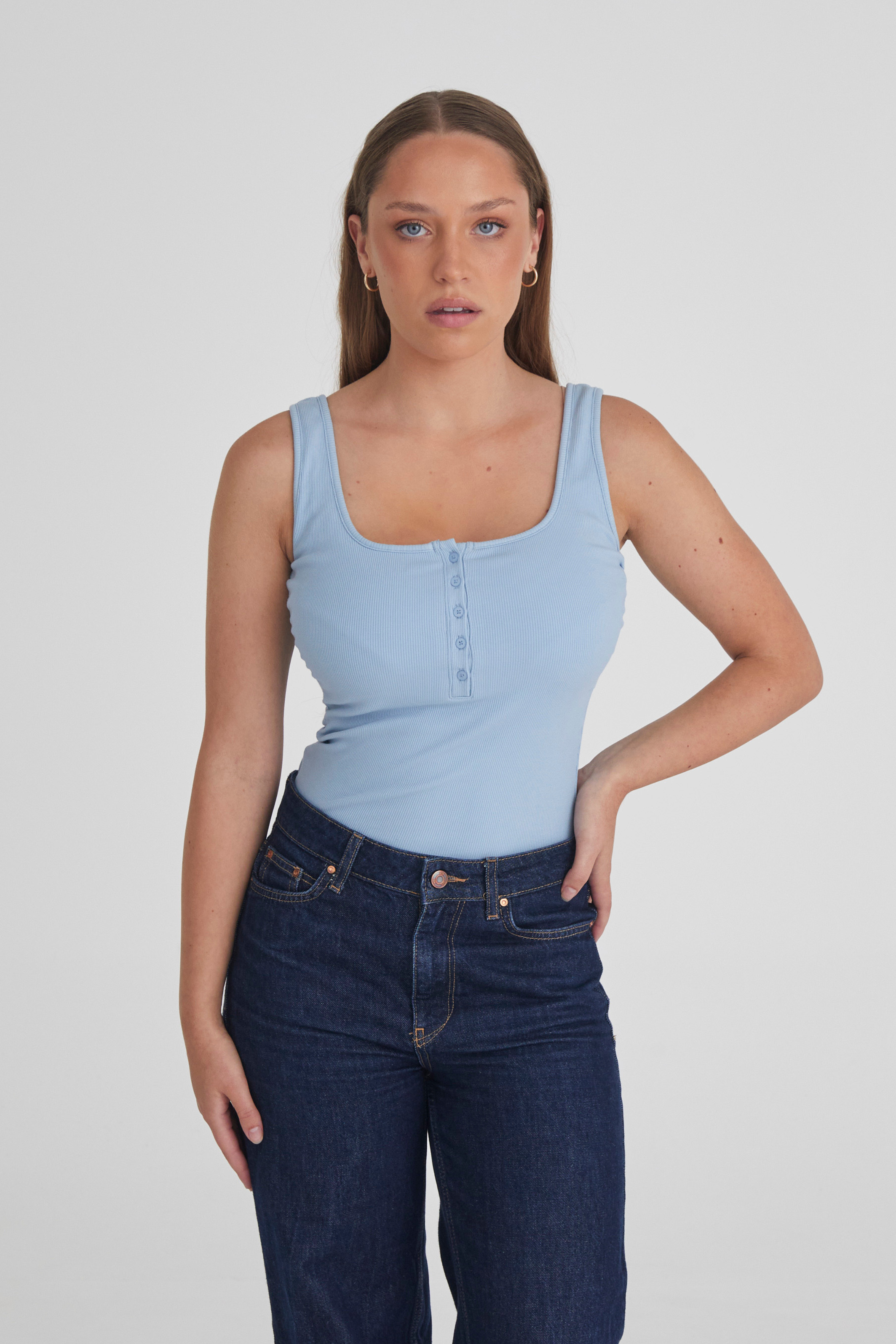 BUSTY BASICS HENLEY TANK - AIR