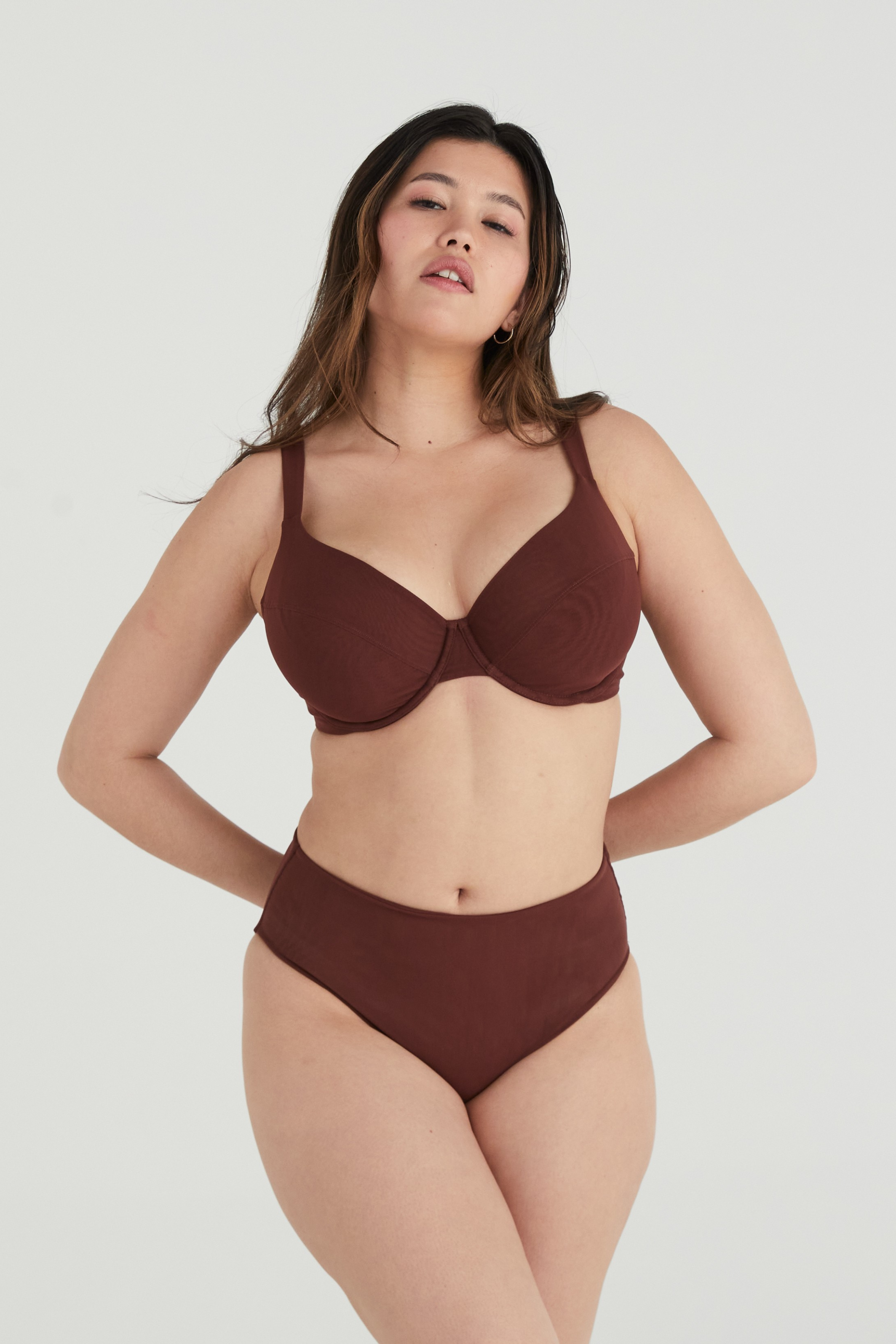 BUSTY BASICS PLUNGE BRA - CLOVE