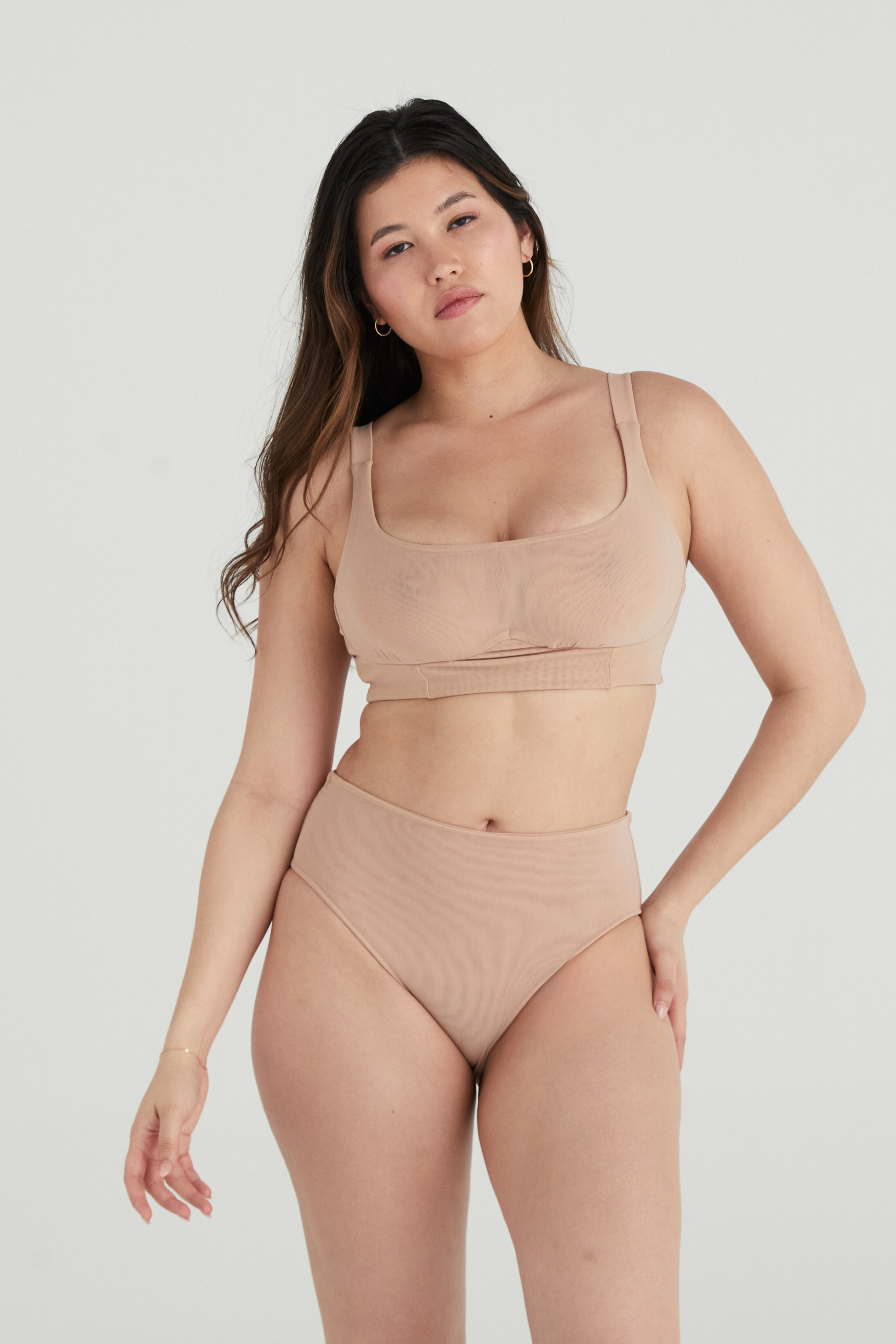 BUSTY BASICS CROP - BLACK