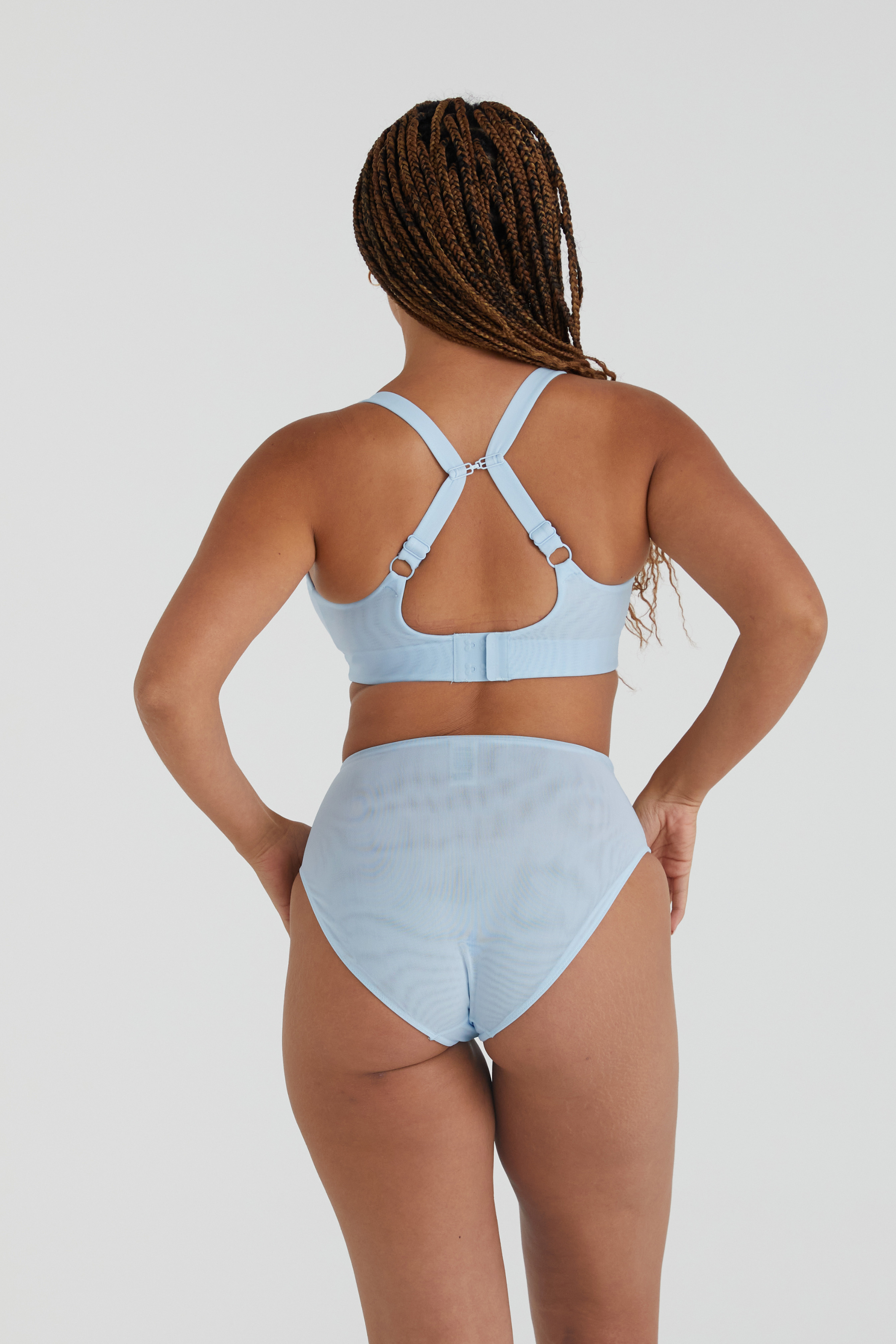 BUSTY BASICS CROP - MIST