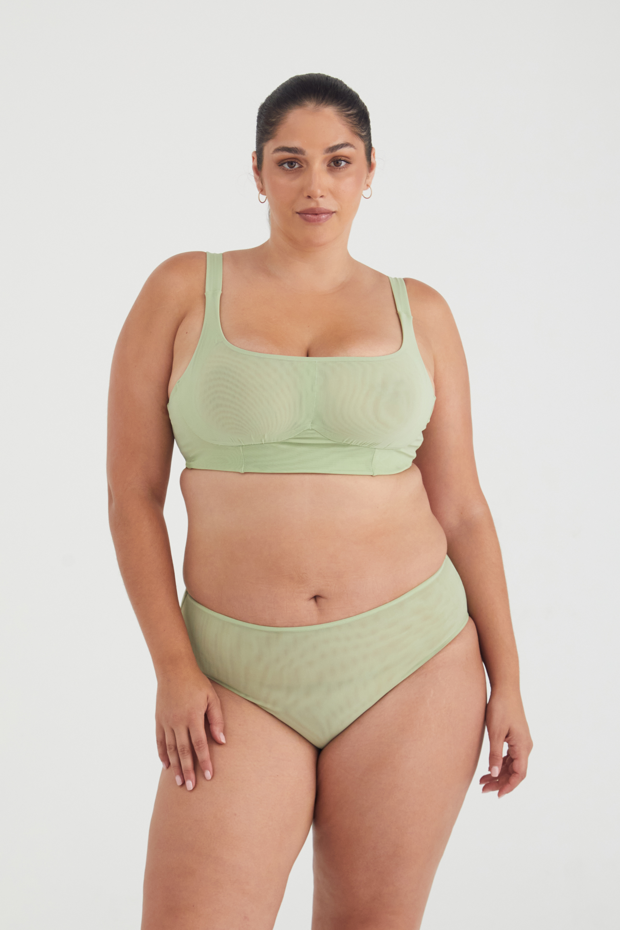 BUSTY BASICS CROP - PEAR