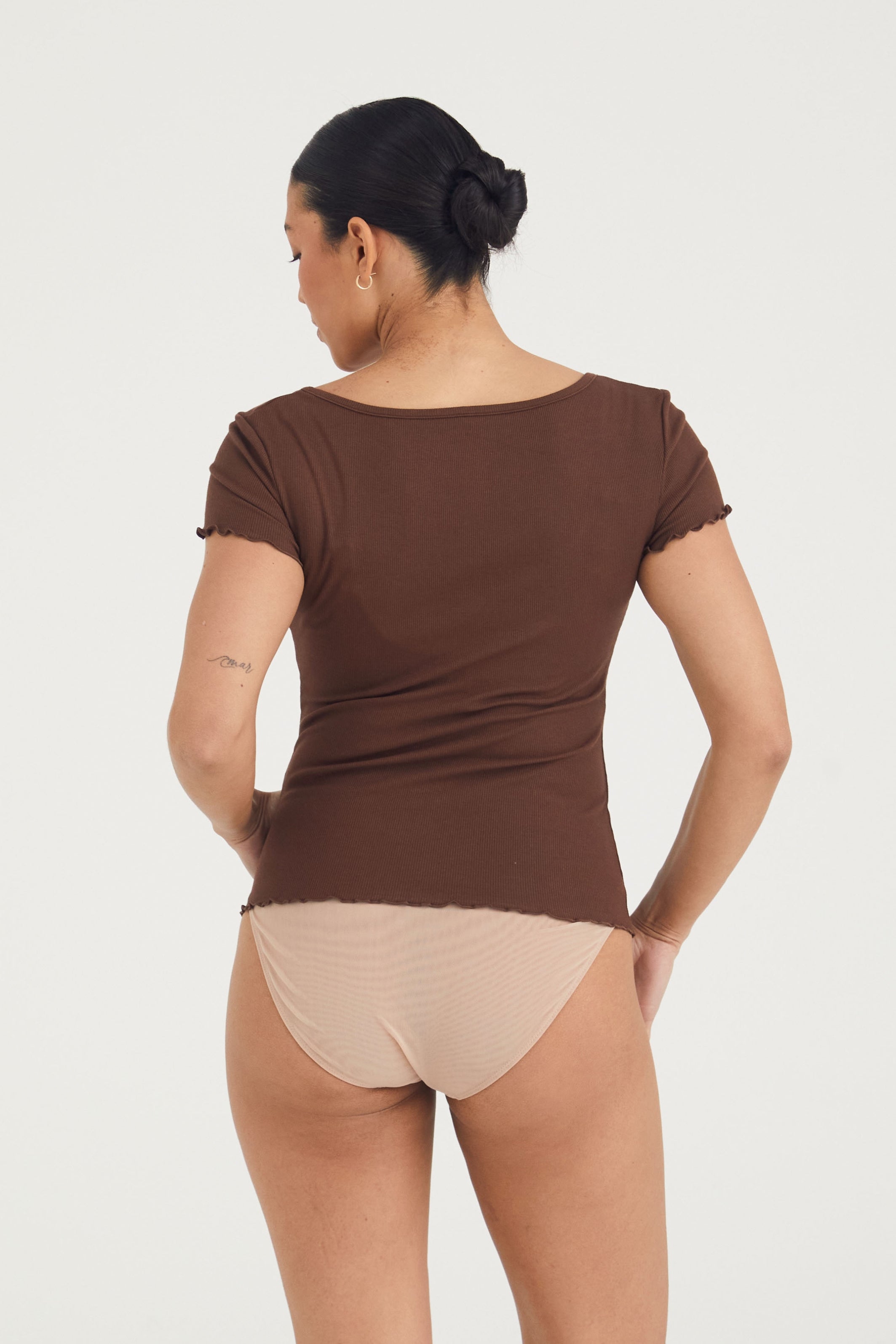 Busty Basics - Petal Hem T-shirt - Umber
